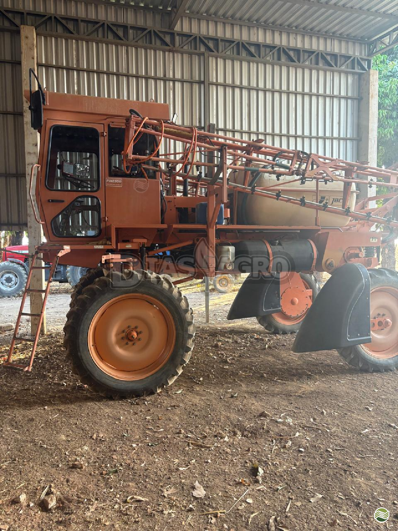 PULVERIZADOR JACTO UNIPORT 2000 Tração 4x2 Dias Agro - Jacto LUCAS DO RIO VERDE MATO GROSSO MT